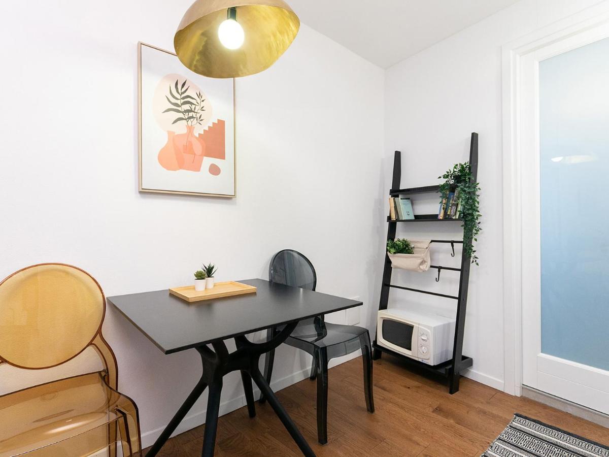 Stylish Studio Apartment By Irundo Ρόβινι Εξωτερικό φωτογραφία