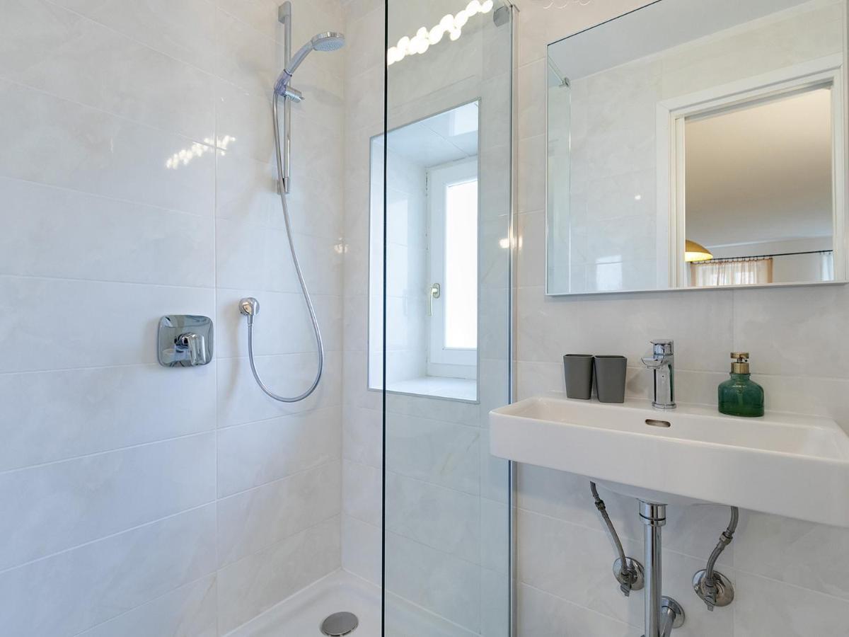 Stylish Studio Apartment By Irundo Ρόβινι Εξωτερικό φωτογραφία